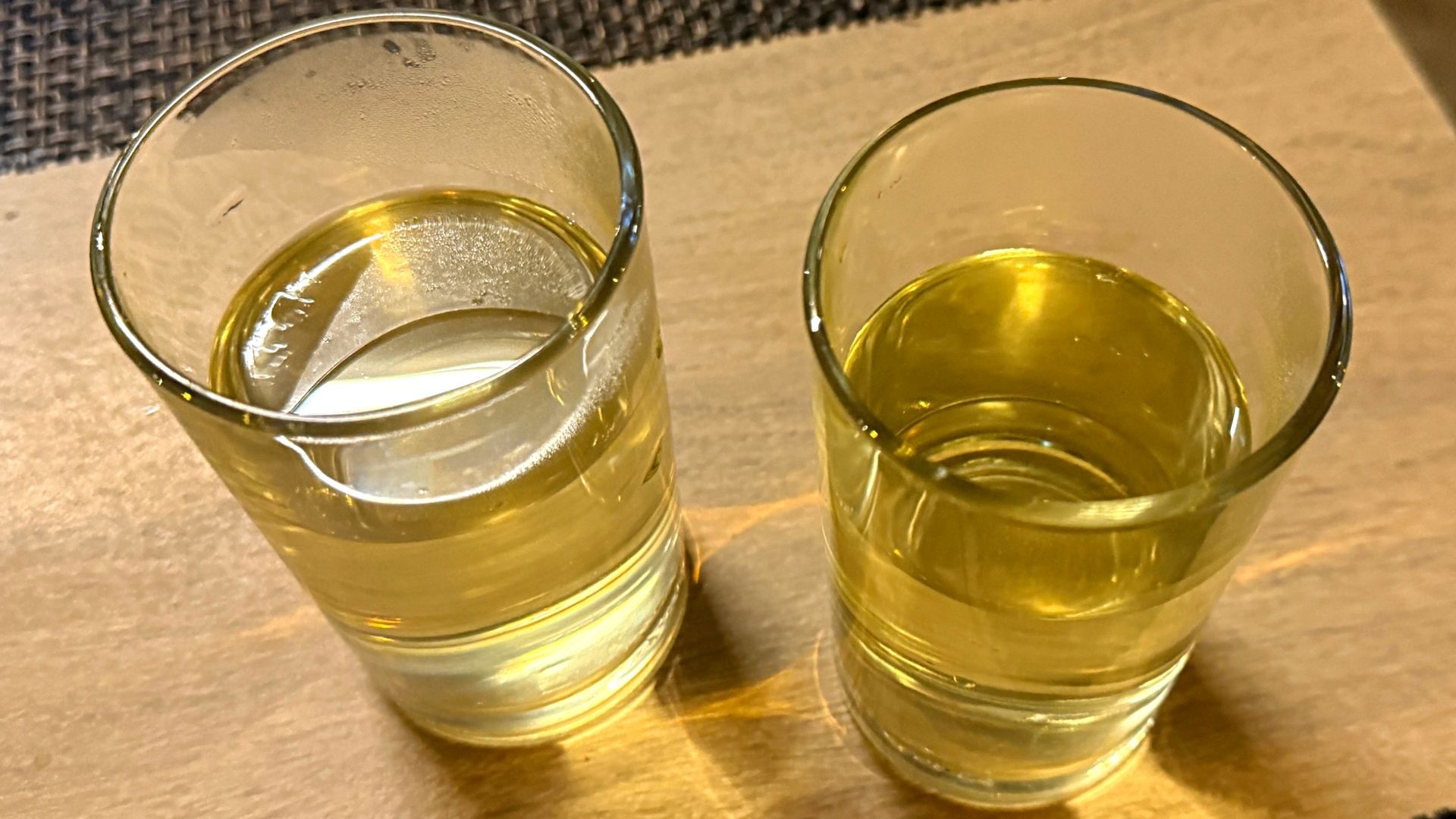 W czasie przeziębienia łatwo sięgnąć po szybkie rozwiązania, ale nie zawsze są one najlepsze dla zdrowia.