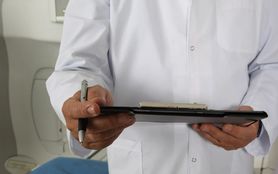 Pole magnetyczne - co to jest, jakie schorzenia leczy się przy użyciu pola magnetycznego, przeciwwskazania, jak się przygotować do zabiegu?