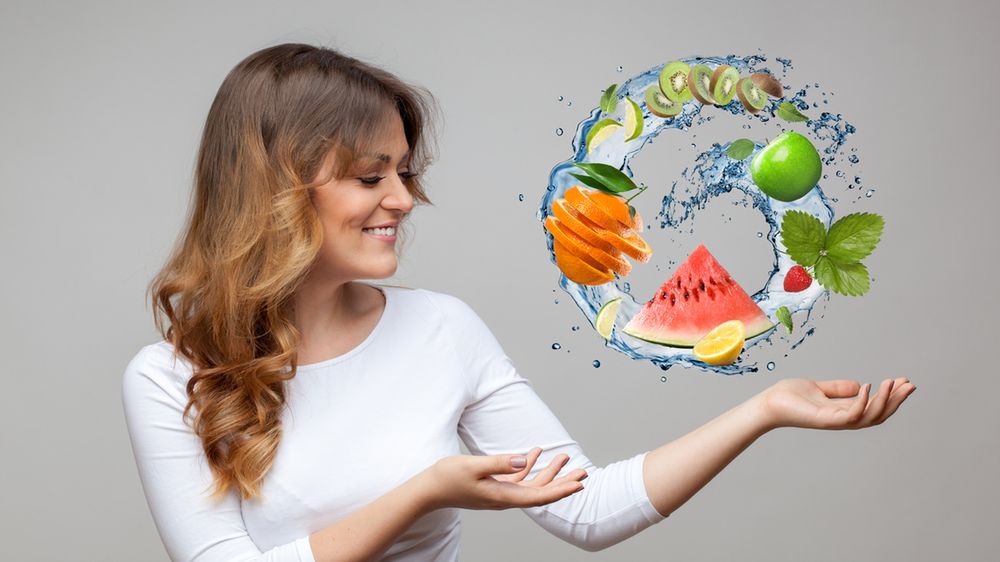 Letnie sałatki z owocami. Pyszne i orzeźwiające