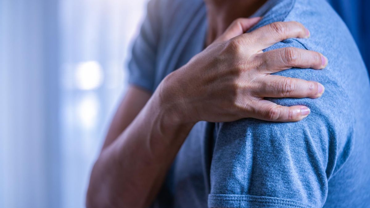 Mogą przypominać chorobę reumatyczną, a są objawem nowotworu. Czym są zespoły paranowotworowe?