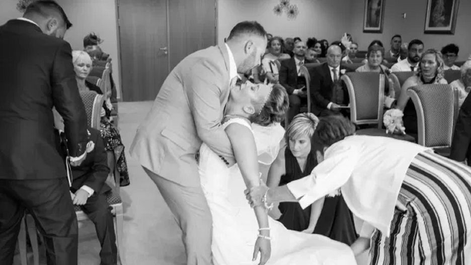 Panna młoda dostała ataku przed ołtarzem. 