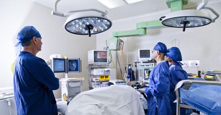 Objawy przepukliny – symptomy, uwięźnięcie, leczenie
