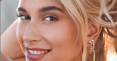 Hailey Bieber zdradziła sekret idealnej cery. To zasługa porannej pielęgnacji