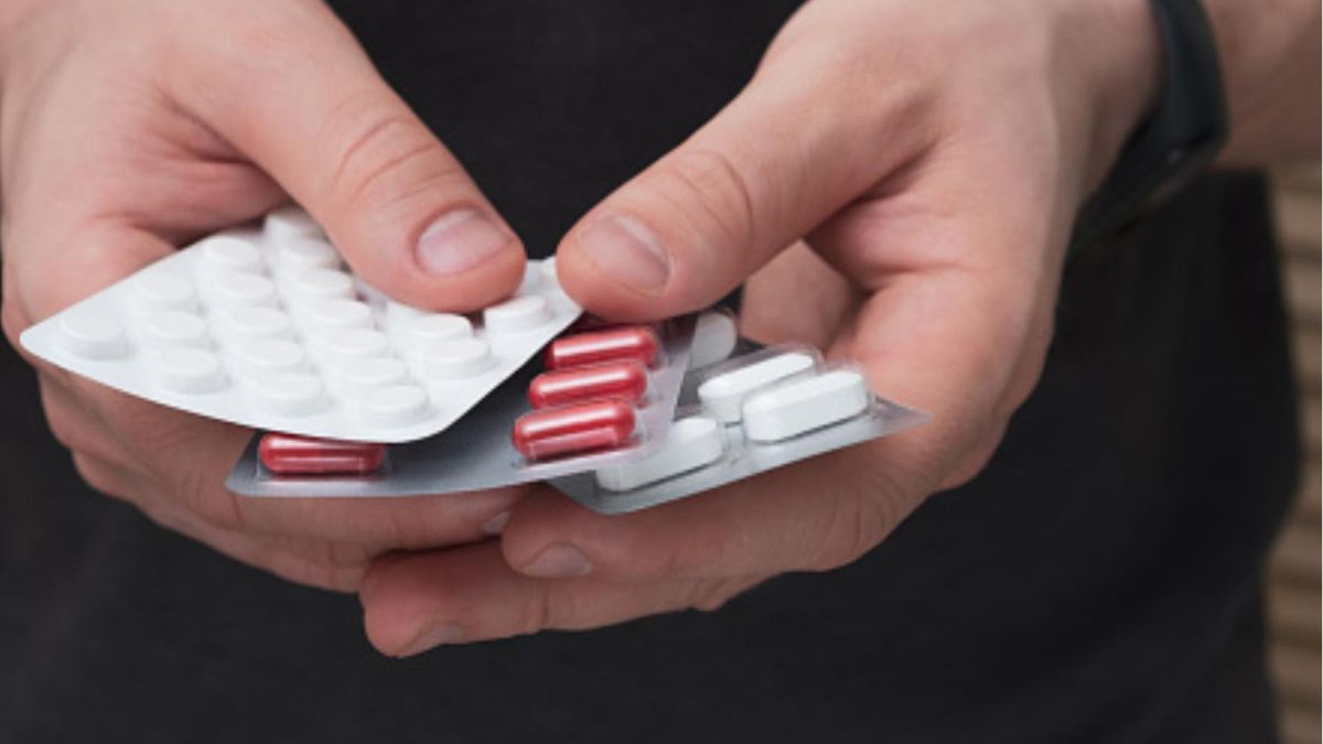 Ten raport jest przekazywany organom samorządu lekarskiego, aptekarskiego oraz przedstawicielom producentów leków