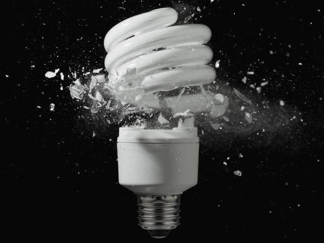 Niepokojące fakty o energooszczędnych świetlówkach