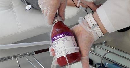 Terapia ozonem - remedium na wszystko? Pytamy eksperta