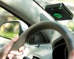 Tiwi monitoruje młodych kierowców