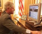 Ile maili wysłał Bill Clinton w czasie sprawowania funkcji prezydenta USA?