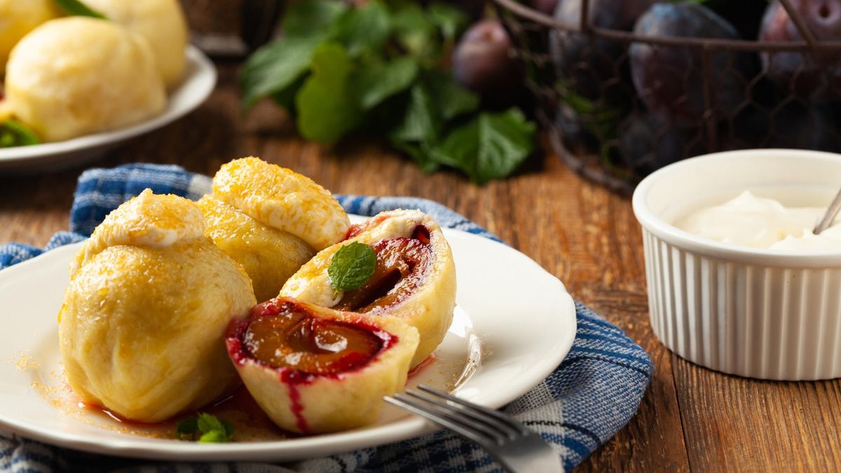 Knedle to tradycyjna potrawa mączna.