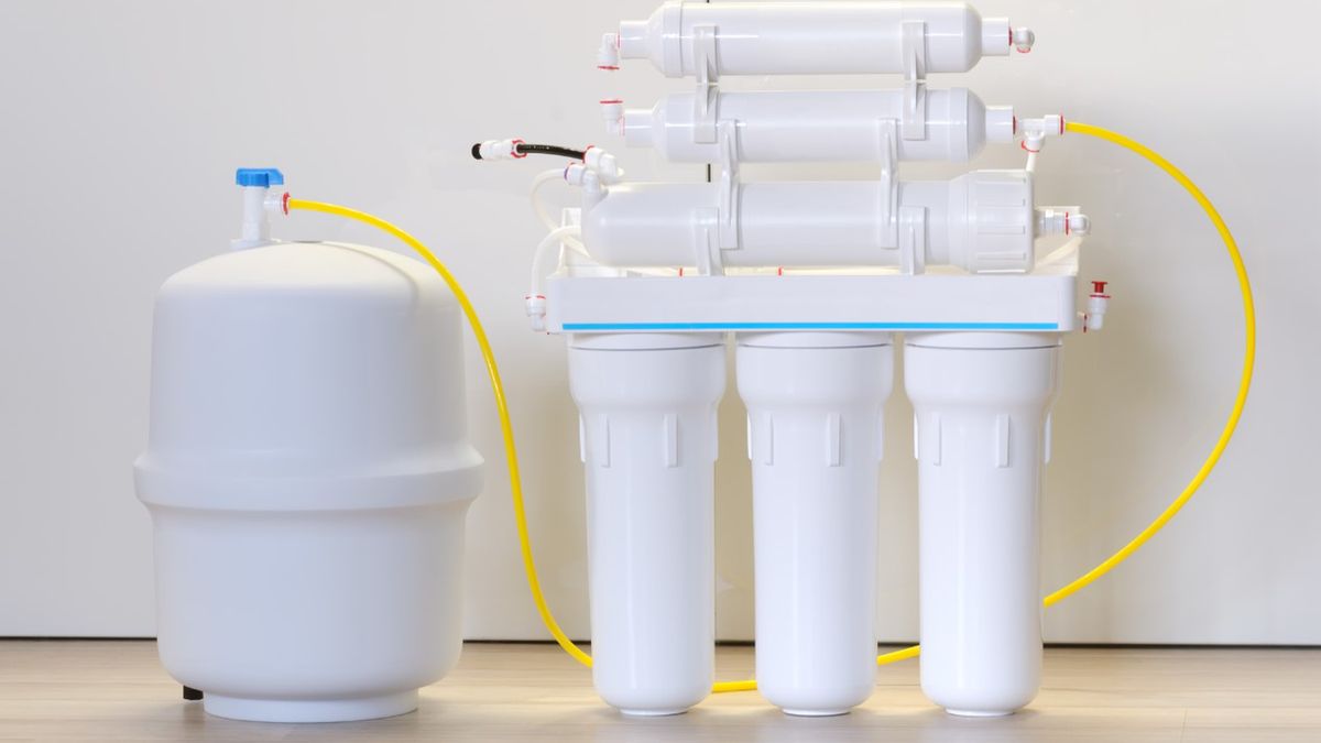 Osmozę stosuje się także w wielu dziedzinach, tak w nauce czy przemyśle, jak i w codziennym życiu (np. w procesie oczyszczania wody).