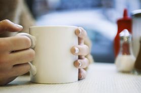 Kobieta przedawkowała kofeinę. Jaka ilość kawy może być niebezpieczna dla zdrowia?