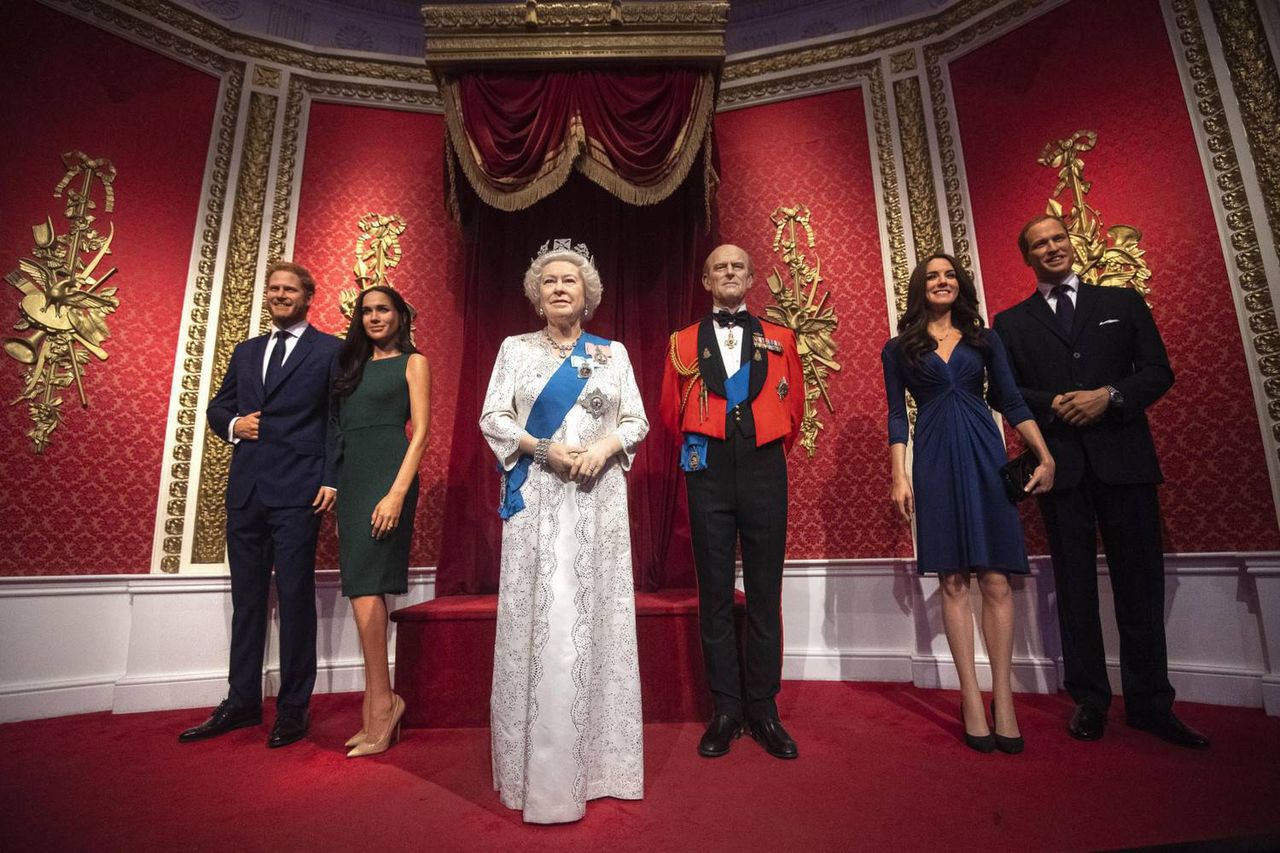 Ekspozycja rodziny królewskiej z Meghan i Harrym w Madame Tussauds London