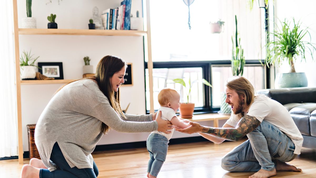 Gołębi chód u dziecka to charakterystyczna wada postawy.
