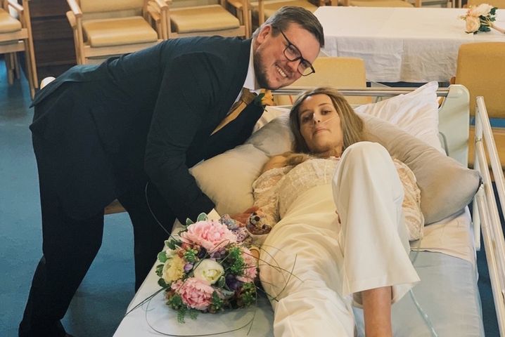 Młoda para wzięła ślub w szpitalu