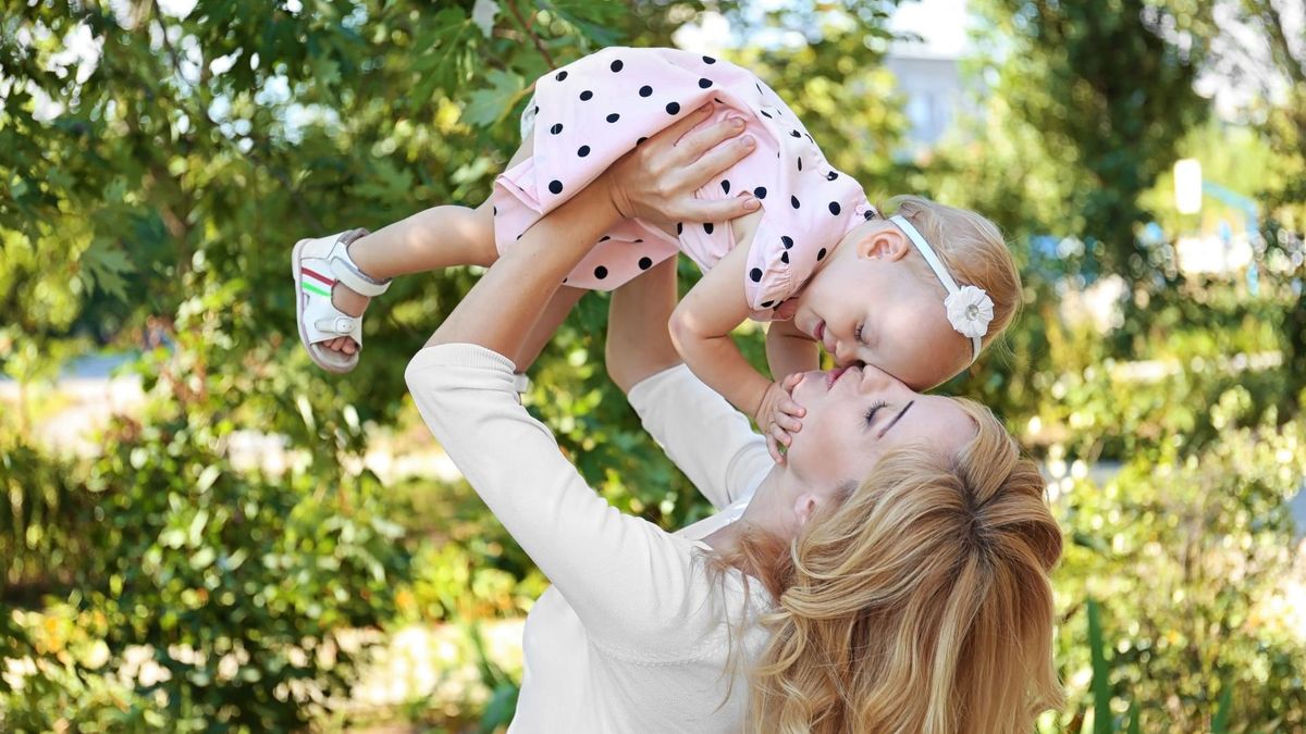 Co powinno umieć roczne dziecko?