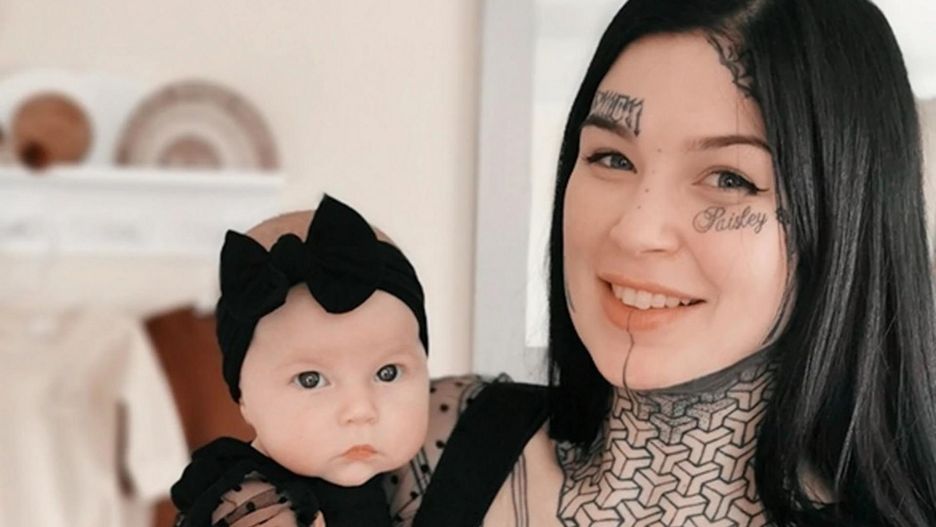 Kobieta jest stale krytykowana z powodu tatuaży na twarzy. "Uważają, że jestem złą matką"