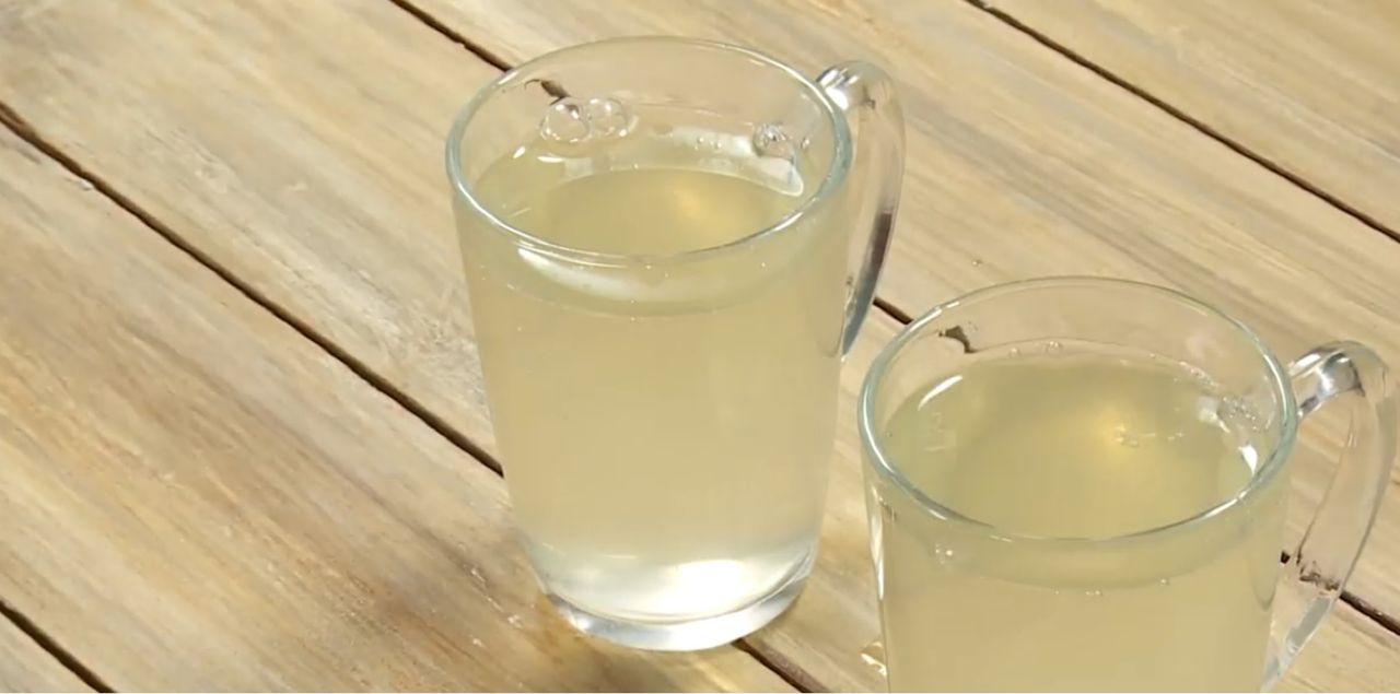 Przez rok piła wodę z cytryną na czczo. Oto efekty (WIDEO)