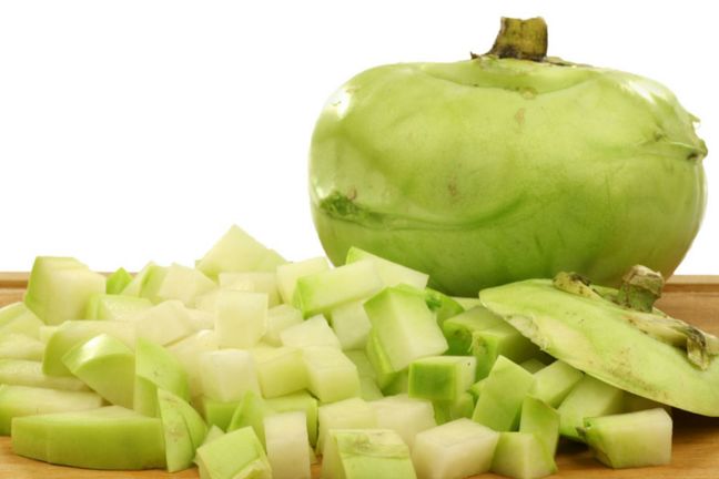 Kalarepa zawiera w sobie wiele witamin i składników odżywczych