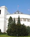 Kancelaria Sejmu nie musi informować o poselskich pożyczkach