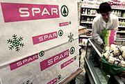 SPAR rzuca rękawicę Biedronce i Tesco