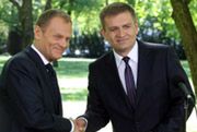 "Tusk rzucił się do rzeki - utopi się?"