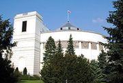 Sejm uchwalił nowelą ustawy o usługach płatniczych