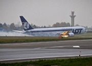Awaryjne lądowanie Boeinga 767 na warszawskim Okęciu