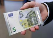 Nowe banknoty o nominale 5 euro - od czwartku w UE