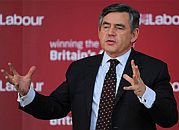 Premier Gordon Brown zamroził płace