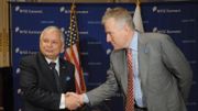 Prezydent RP Lech Kaczyński i prezes NYSE Duncan Niederauer w siedzibie nowojorskiej giełdy na Wall Street