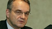 Waldemar Pawlak podczas konferencji prasowej