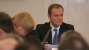 Premier Donald Tusk podczas spotkania prezydenta z przedstawicielami rządu, związków zawodowych, pracodawców, samorządowców oraz ekonomistów
