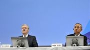 Prezes i dyrektor wykonawczy przedsiębiorstwa Howard Stringer przedstawia wyniki finansowe