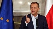 Premier podczas konferencji, którą zwołał między konsultacjami z ministrami w sprawie oszczędności w resortach