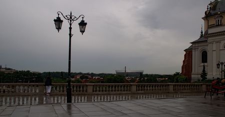 Wtorek pochmurny i deszczowy, trochę też powieje