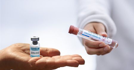 W poniedziałek przeciw COVID-19 zaszczepiło się 45 tys. Polaków