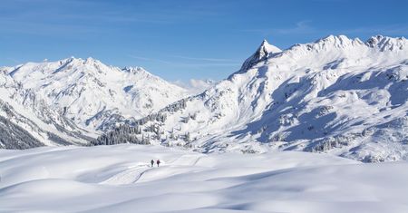 Lawina we francuskich Alpach: czterech turystów zginęło, inni zostali ranni
