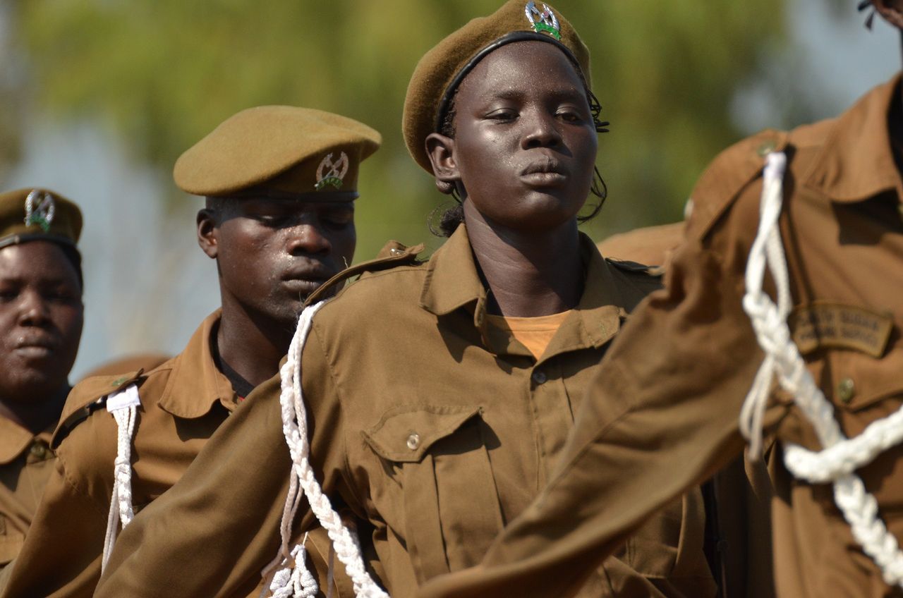 Wielka Brytania rozpoczyna ewakuację swoich obywateli z Sudanu w obliczu eskalacji przemocy