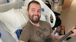 27-letni muzyk nigdy nie palił. Rak płuc dał jeden objaw