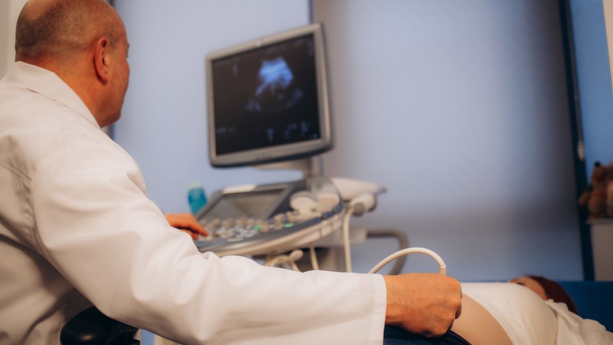 Macicę dwurożną rozpoznaje się w badaniu ultrasonograficznym (USG)