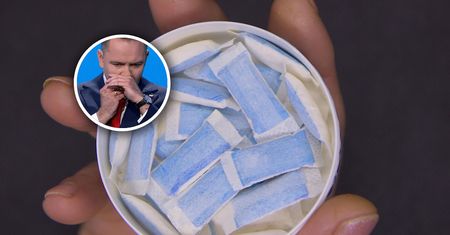 Kontrowersyjny gest Nawrockiego podczas debaty. Co to jest snus i czy jest bezpieczny dla zdrowia?