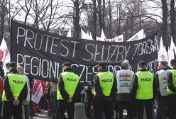 Protest lekarzy przeniósł się pod Ministerstwo Zdrowia