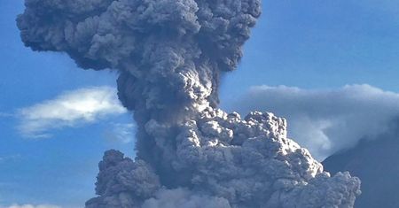 Santiaguito nie śpi. Potężna erupcja wulkanu w Gwatemali