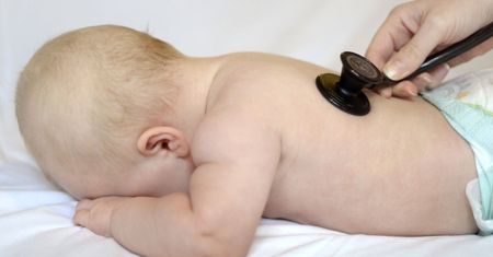 Roczny chłopiec ważył 5 kg. Był na diecie wegańskiej