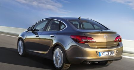 Opel Astra Sedan