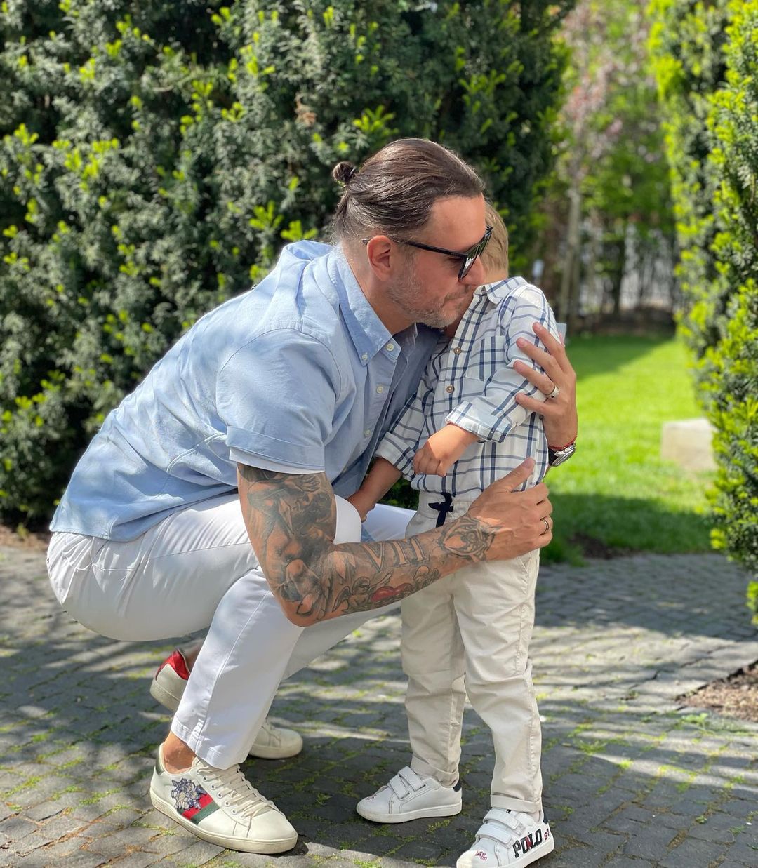 Radosław Majdan i Henio