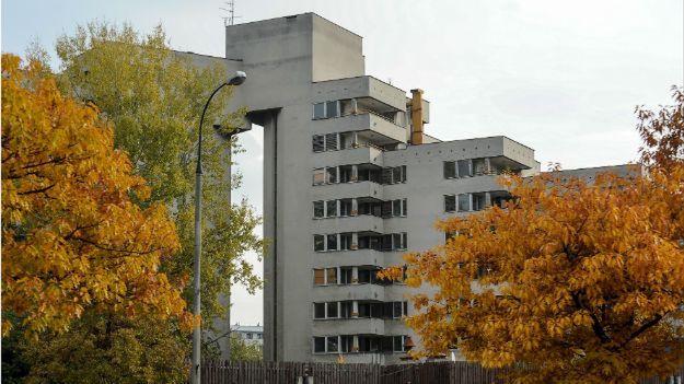 budynek przy ul. Sobieskiego 100 w Warszawie