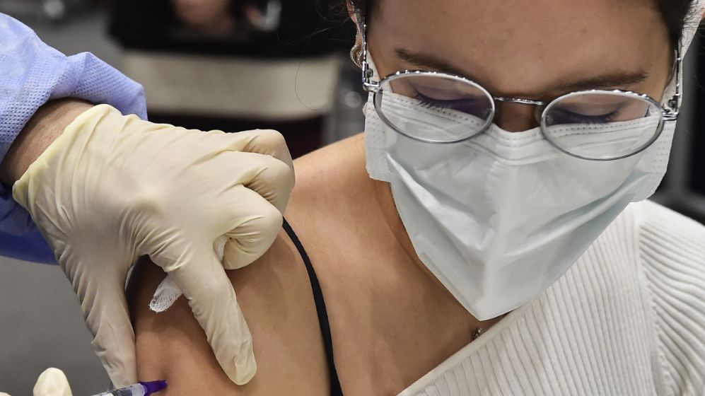 Non-responders to osoby, które nie wywarzają przeciwciała nawet po dwóch dawkach szczepionki na COVID-19