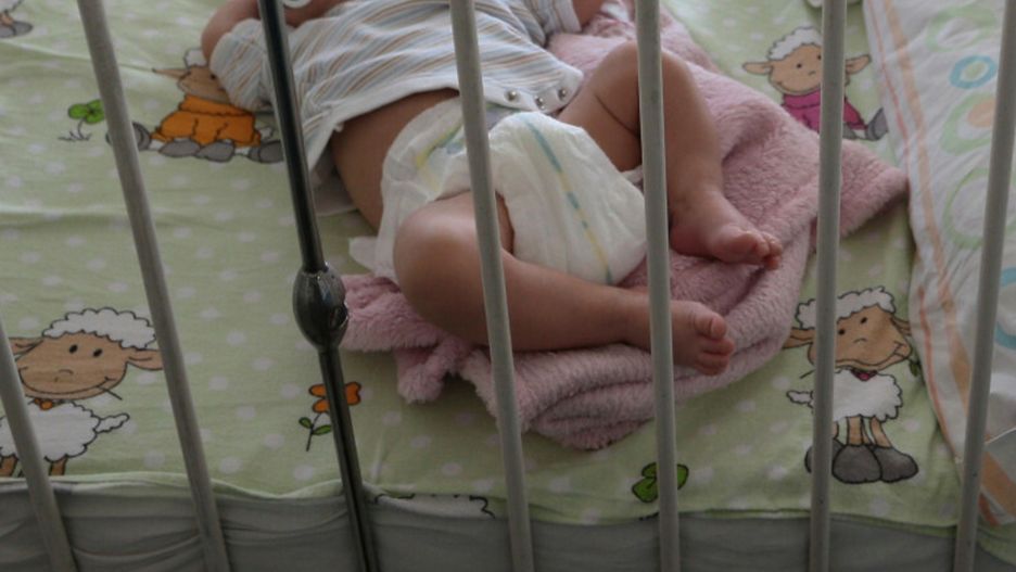 Lekarze wybudzili ze śpiączki czteromiesięczną Nadię. Rodzice dziewczynki usłyszeli zarzuty