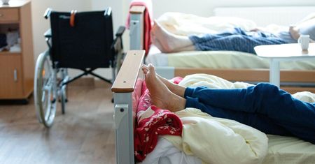 Pracuje w hospicjum. Mówi, co słyszy w ostatnich chwilach życia